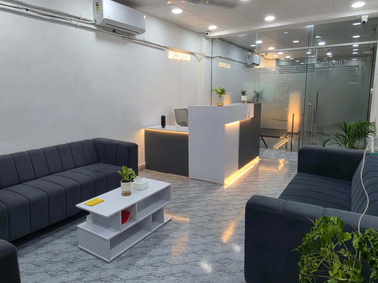 ORO 360 reception and waiting lounge